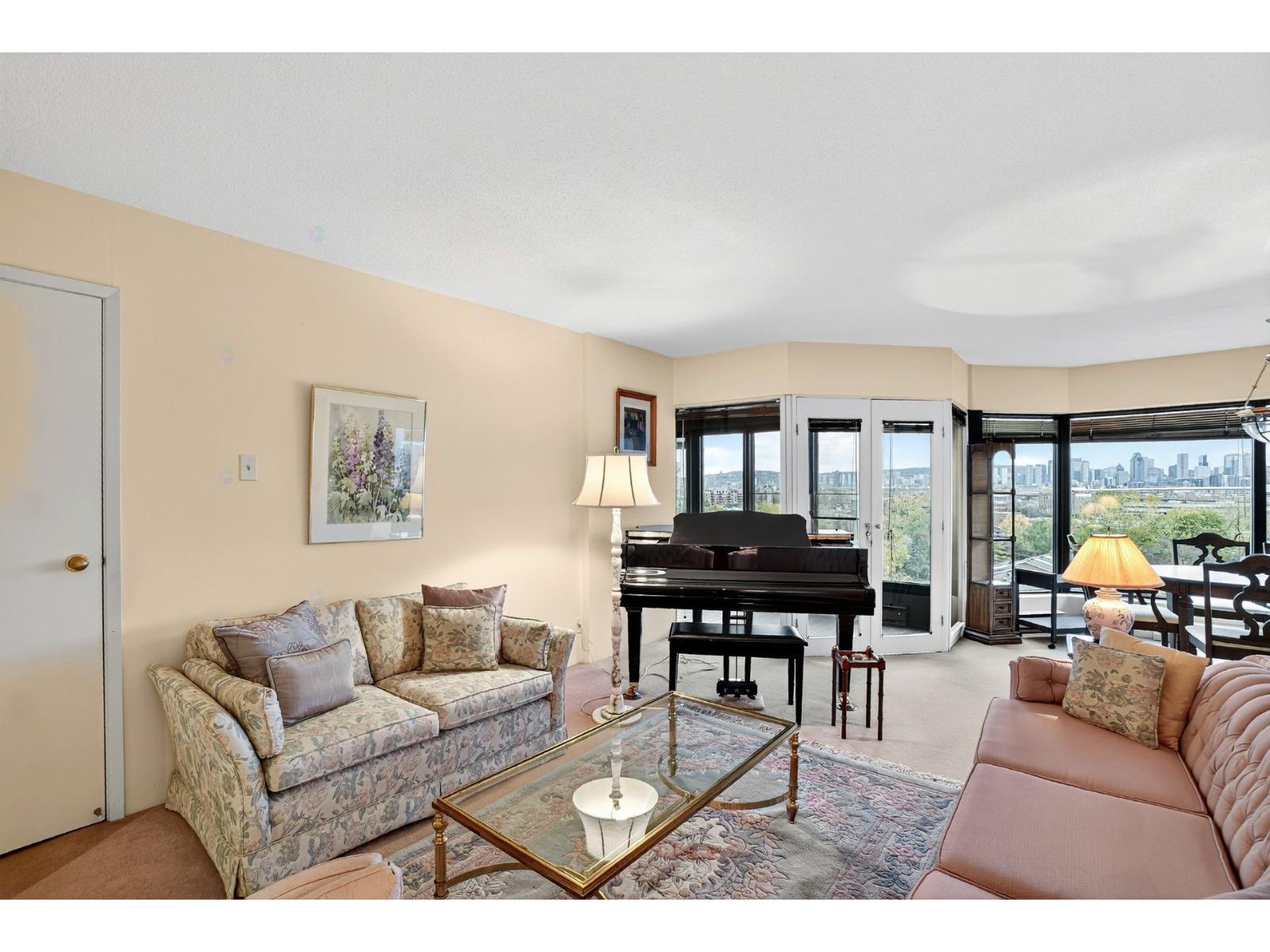 50 Rue Berlioz, #806