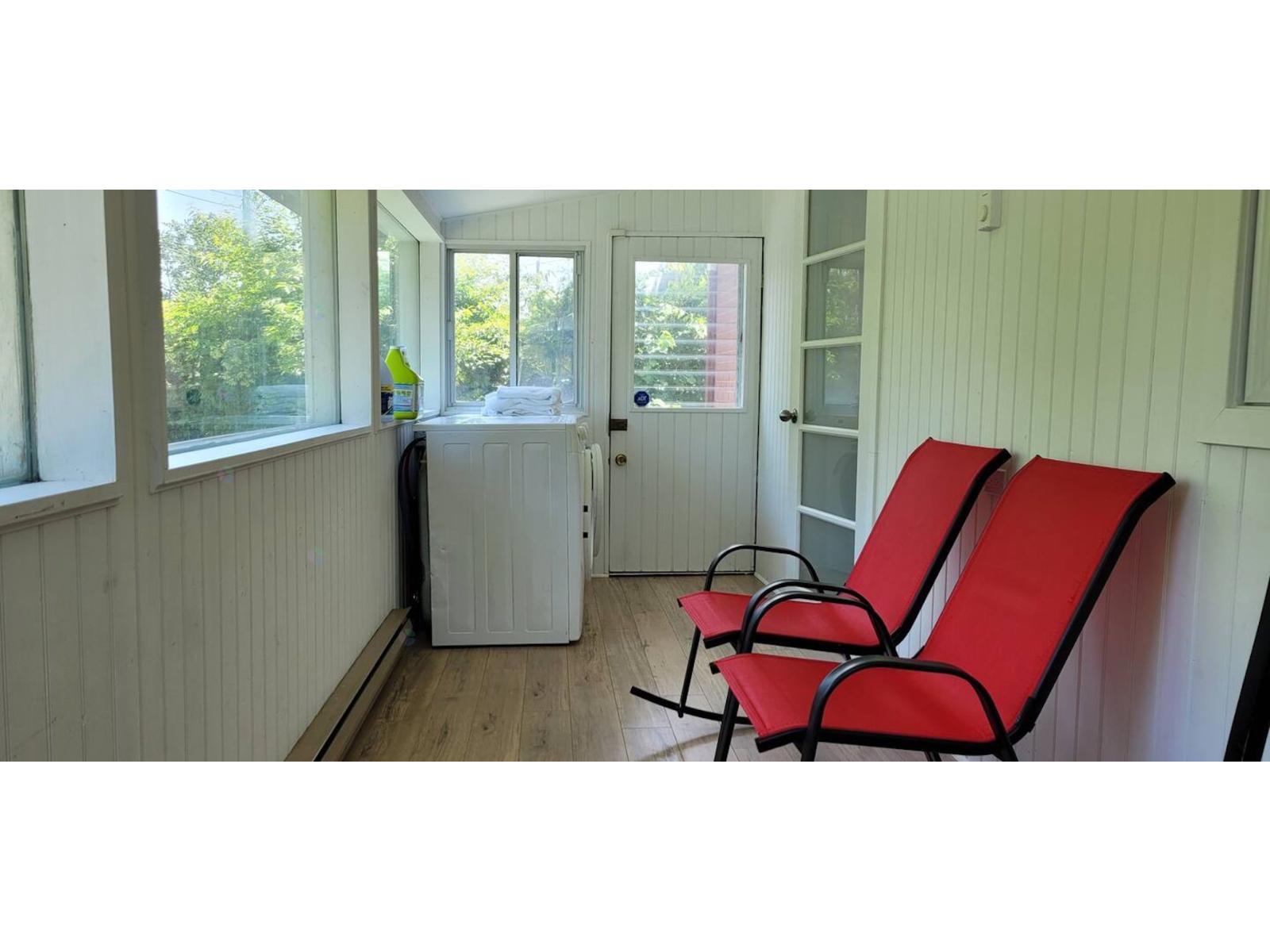 1020 Rue Pasteur Property Photo 11