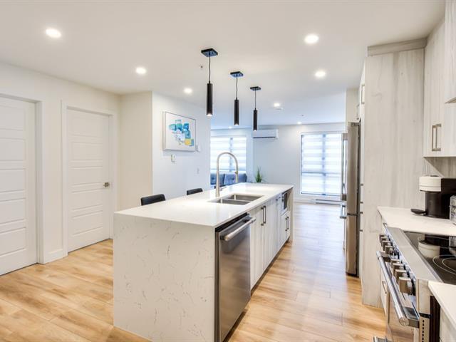 40 Rue Toe-Blake, #102 Property Photo 1