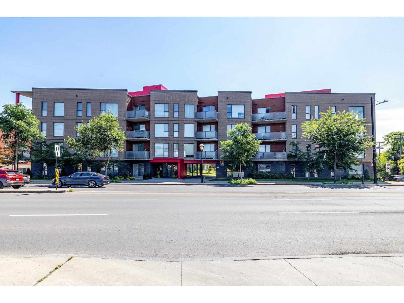 3950 Rue Sherbrooke E., #110 Property Photo 1