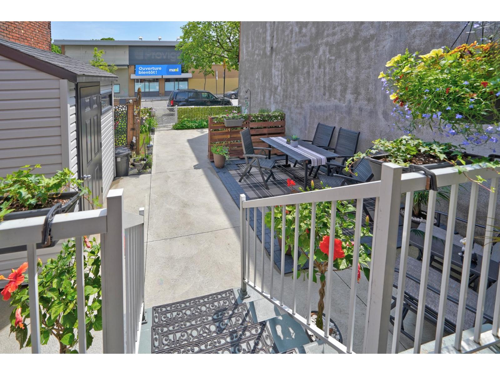 5991 Rue Laurendeau Property Photo 3
