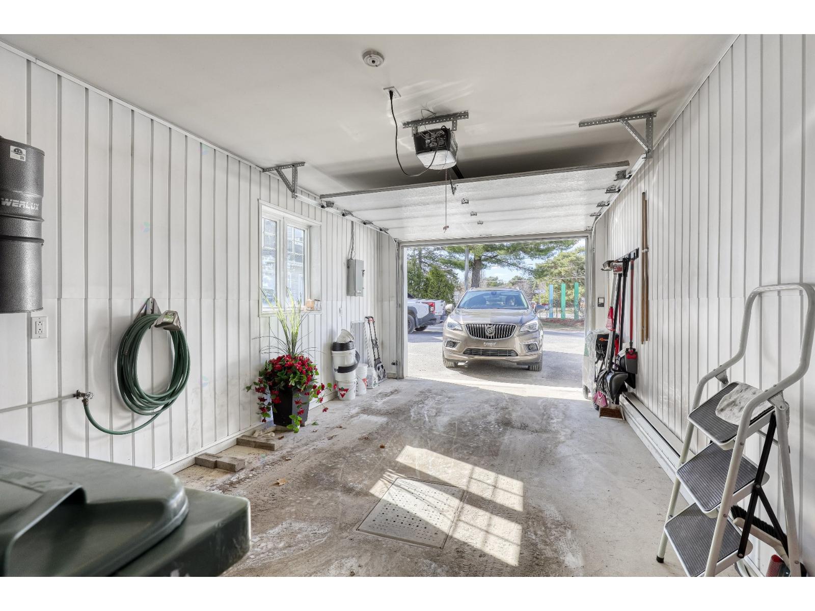 3043 Rue De La Visitation Property Photo 31