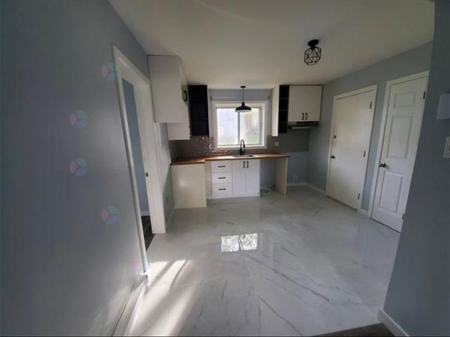 3375 Rue Gélineau, #2 Property Photo 1