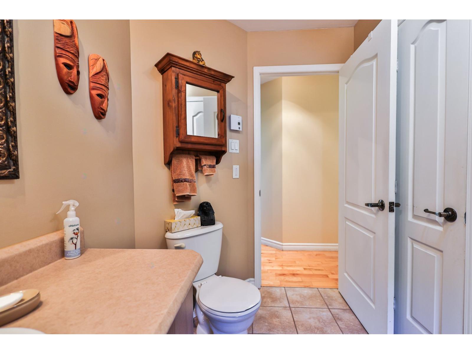 100 4e Rue E. Property Photo 43