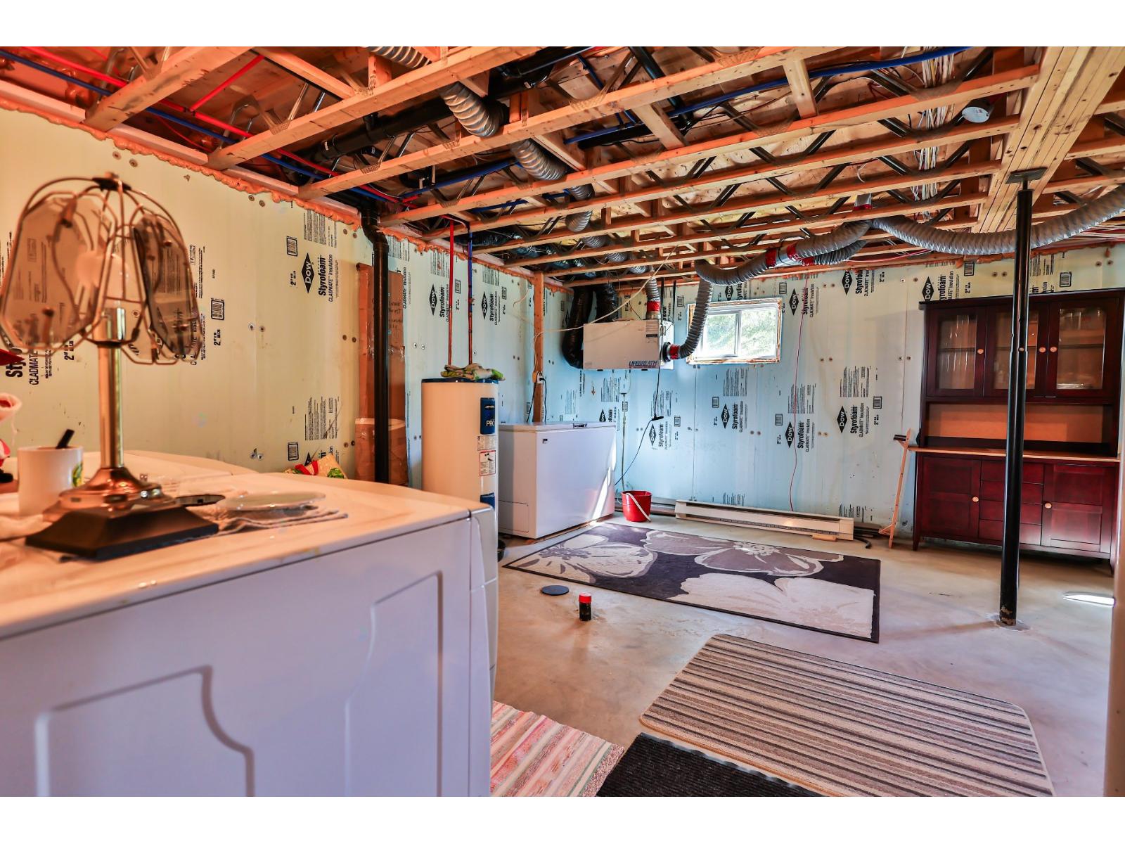 100 4e Rue E. Property Photo 63