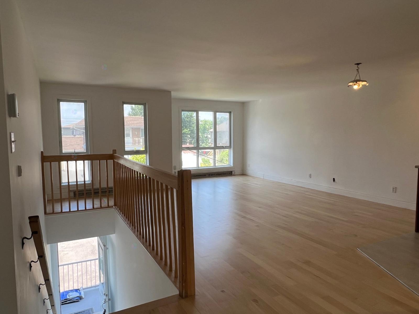 6020 Rue Auclair Property Photo 3