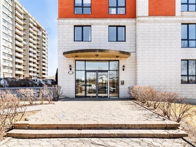 384 Rue Crépeau, #508 Property Photo 1