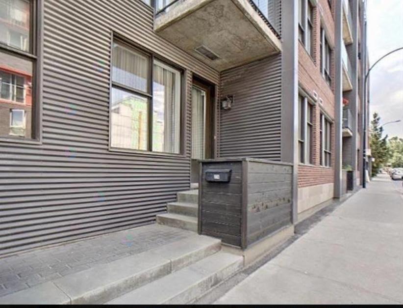 374 Rue St-Martin, #104