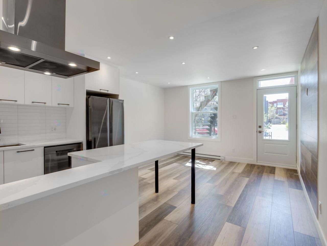 5475 Av. Papineau Property Photo 4