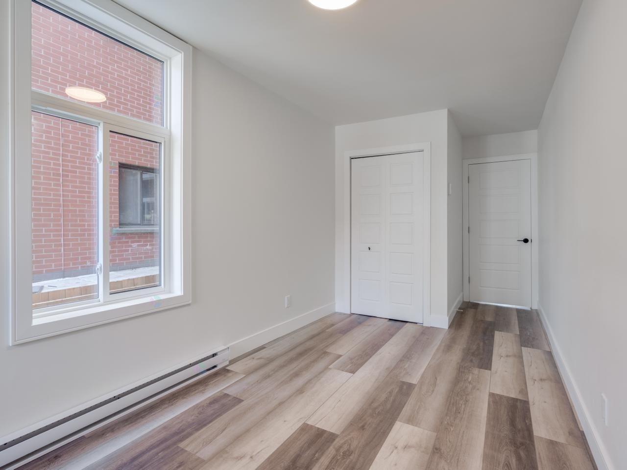 5475 Av. Papineau Property Photo 15