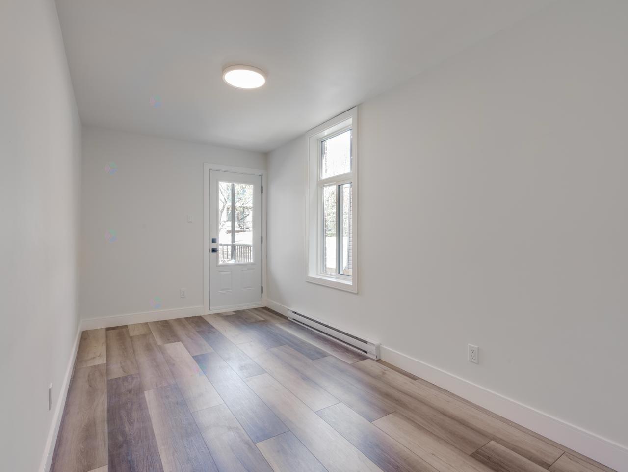 5475 Av. Papineau Property Photo 16