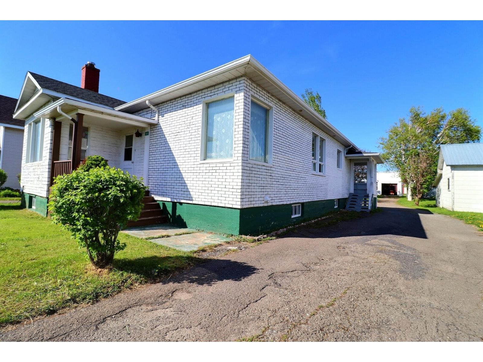 149 Av. De Port-royal Property Photo 3