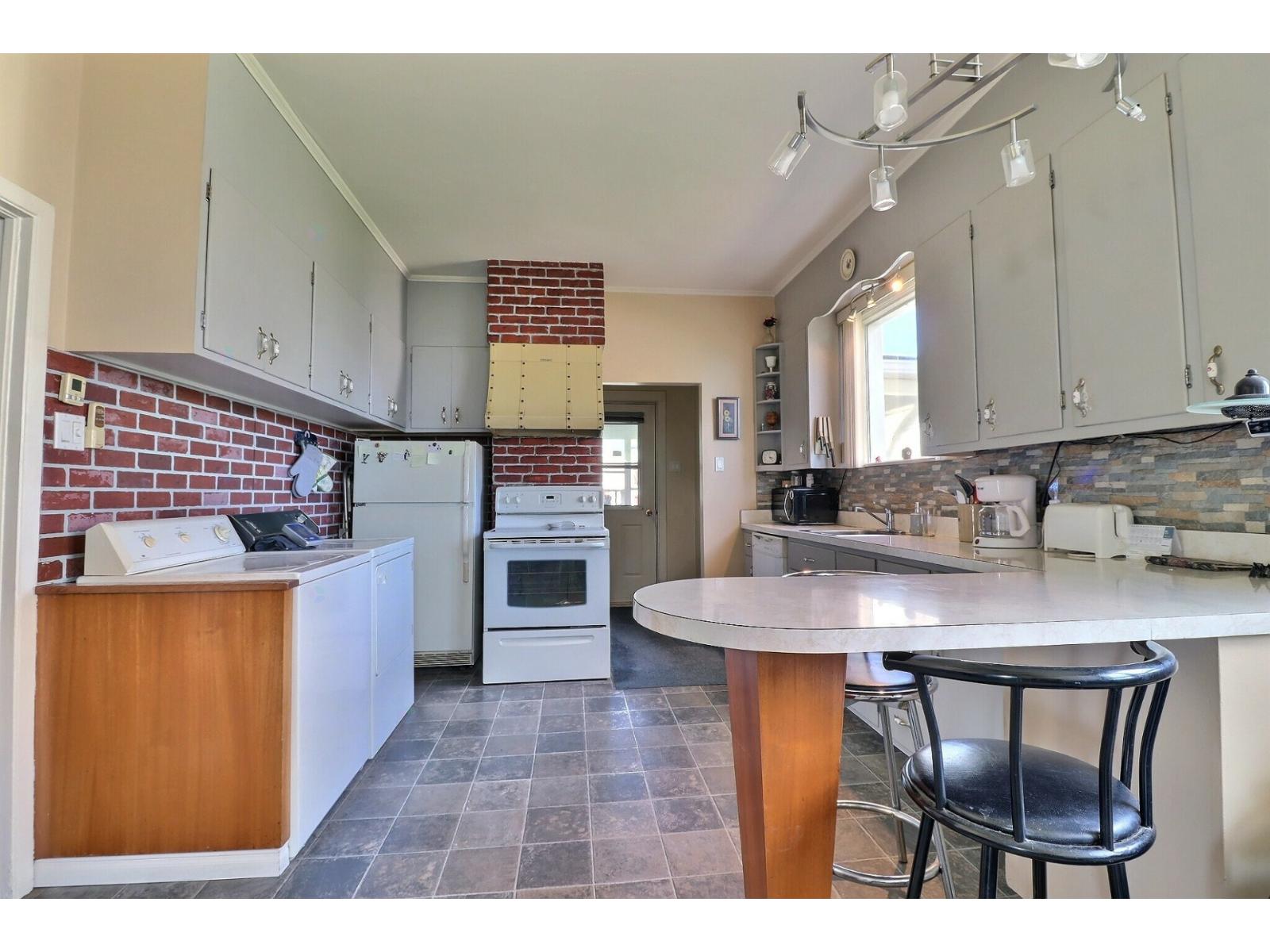 149 Av. De Port-royal Property Photo 9