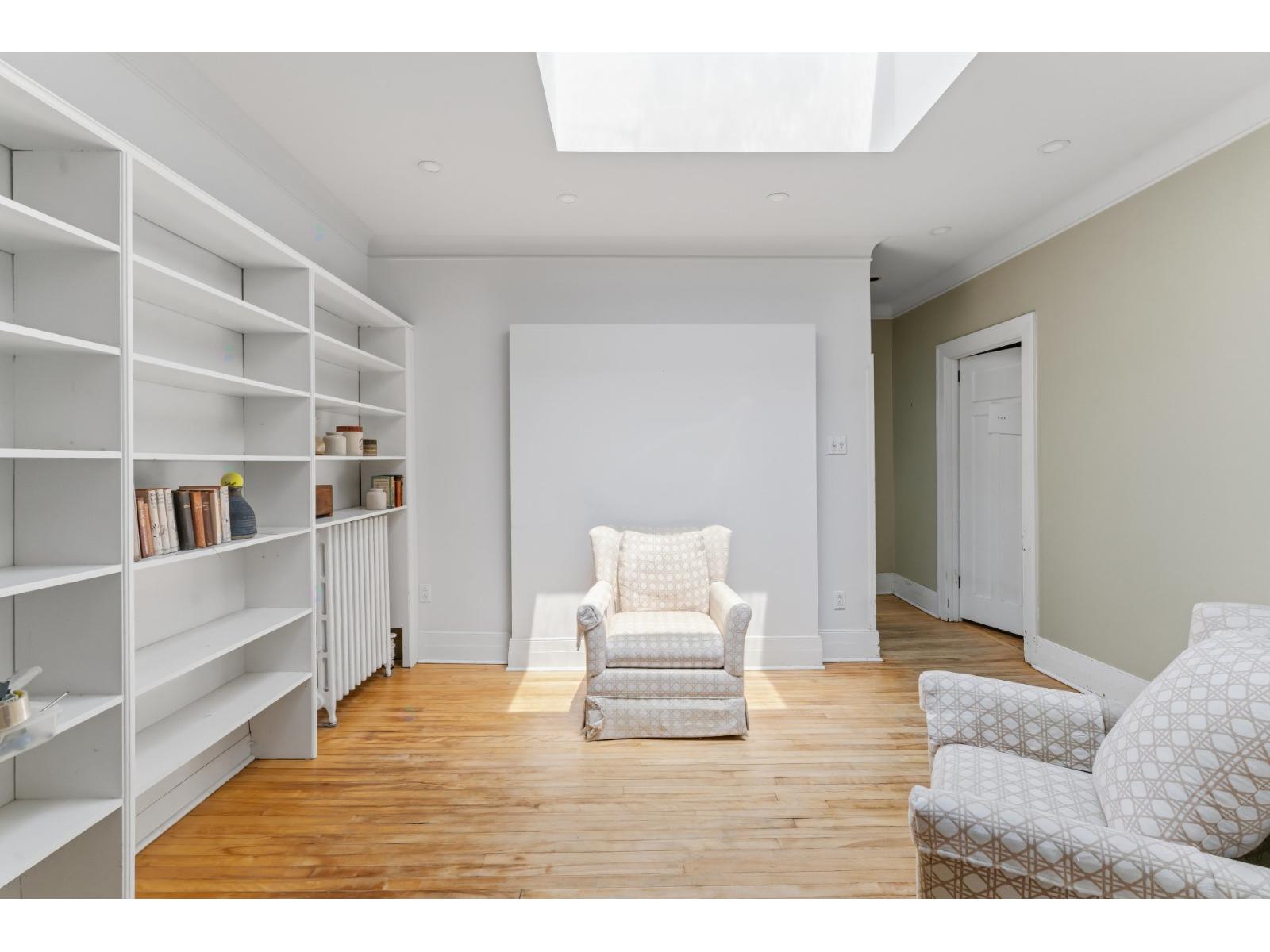 635 Av. Wolseley Property Photo 13