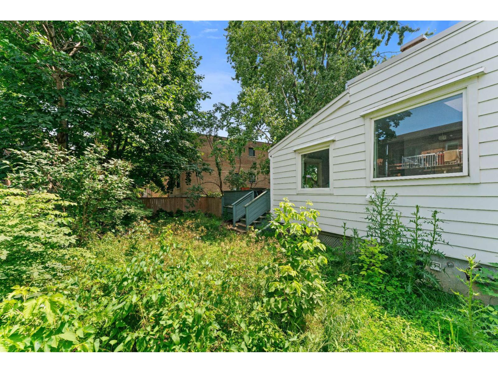 635 Av. Wolseley Property Photo 26