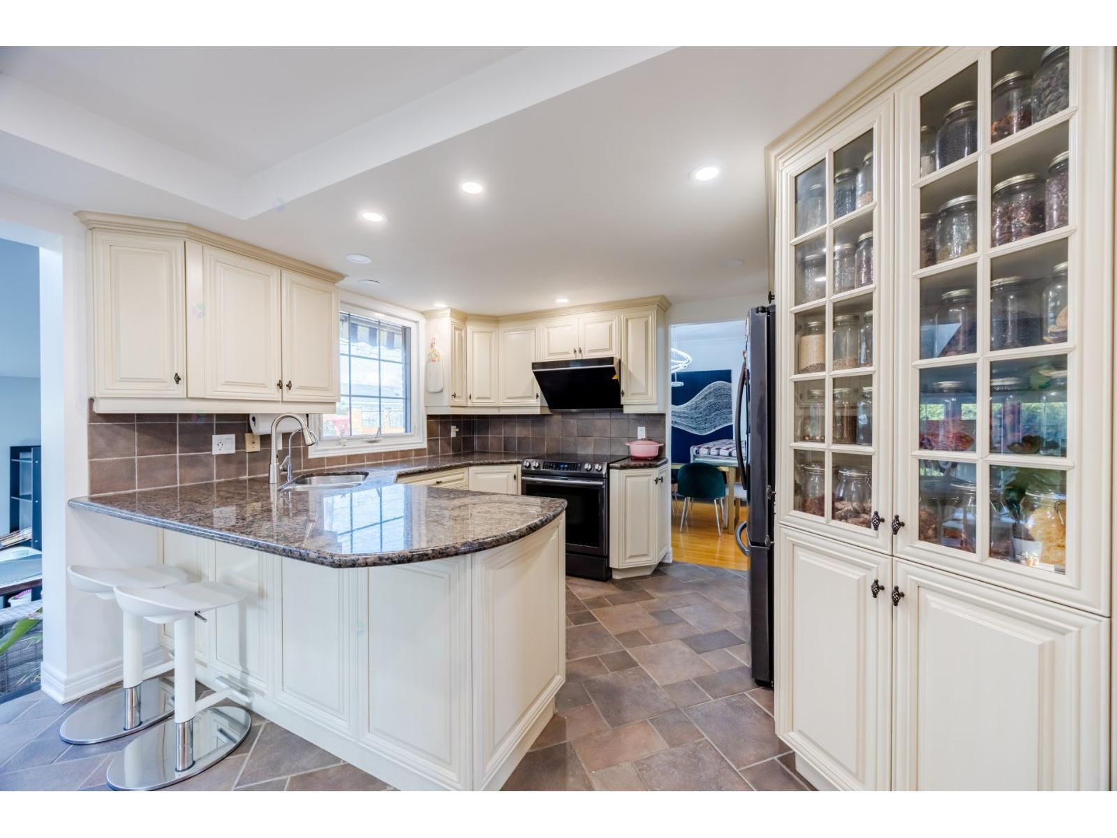 22 Rue Viger Property Photo 13