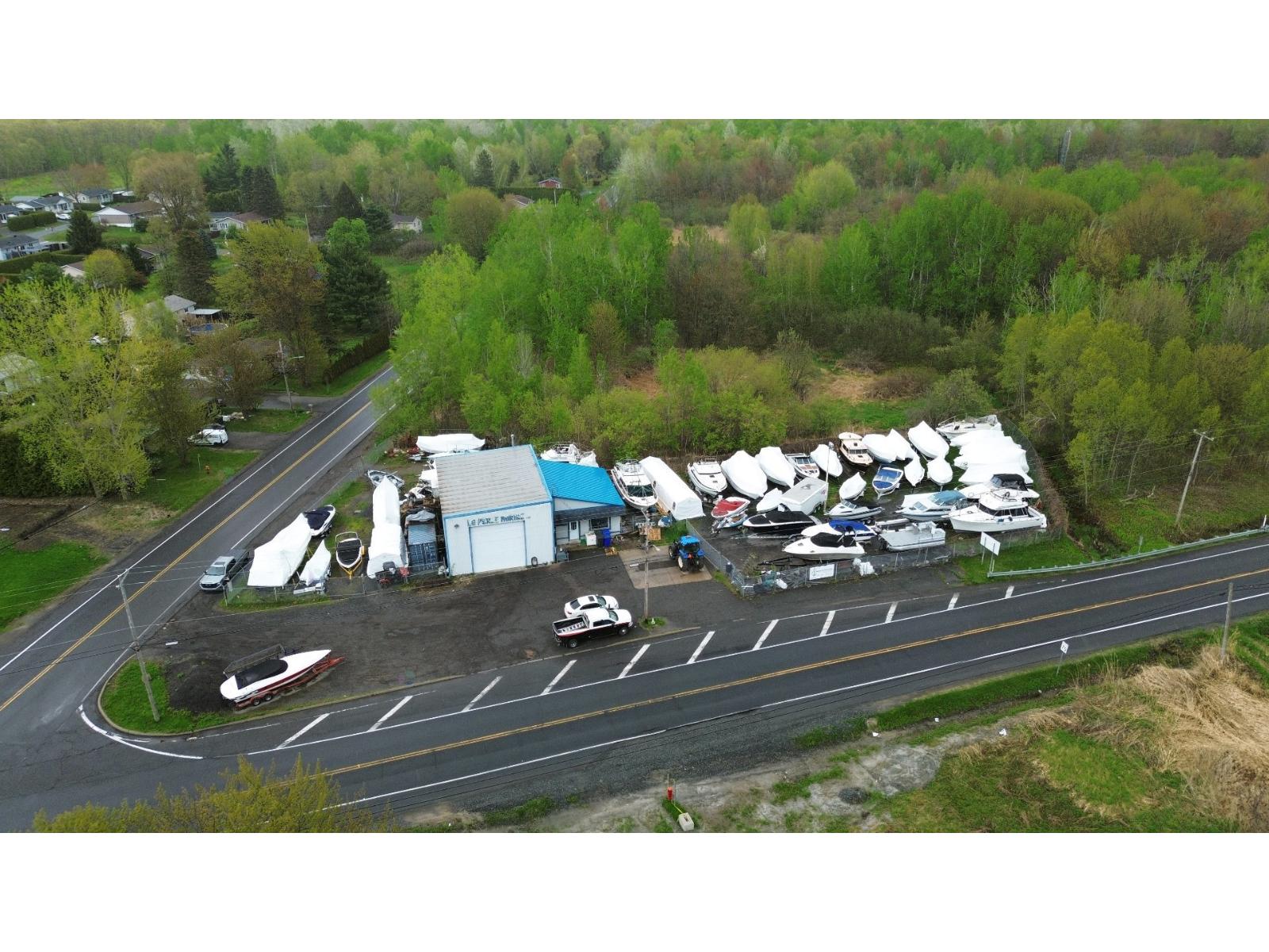 7983 Route Marie-victorin Property Photo 2