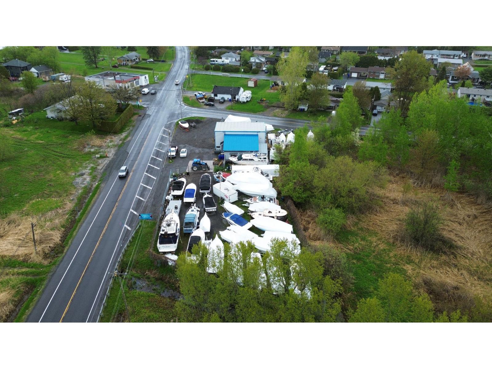 7983 Route Marie-victorin Property Photo 3