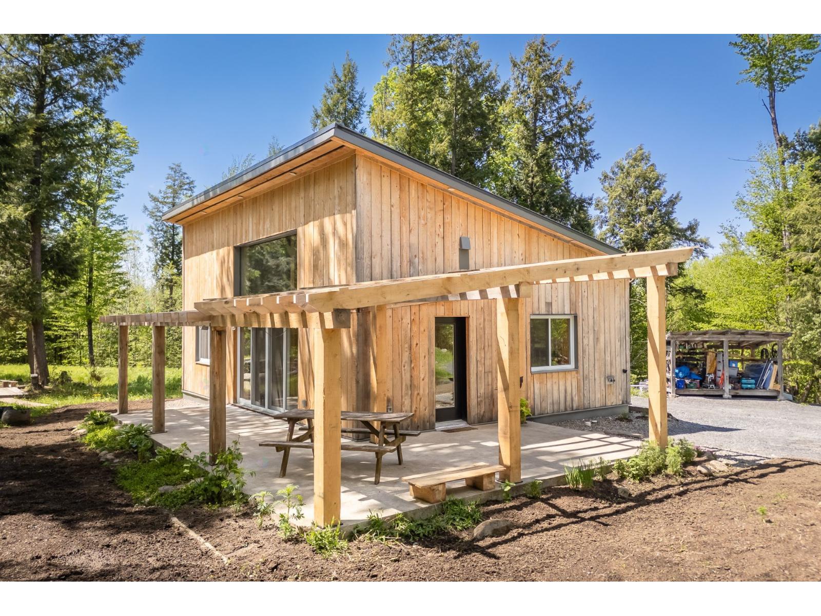 356 Ch. Des Sources Property Photo 2
