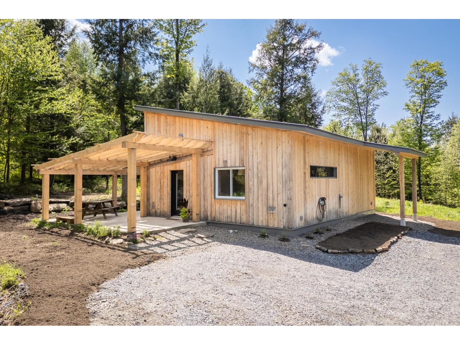 356 Ch. Des Sources Property Photo 4