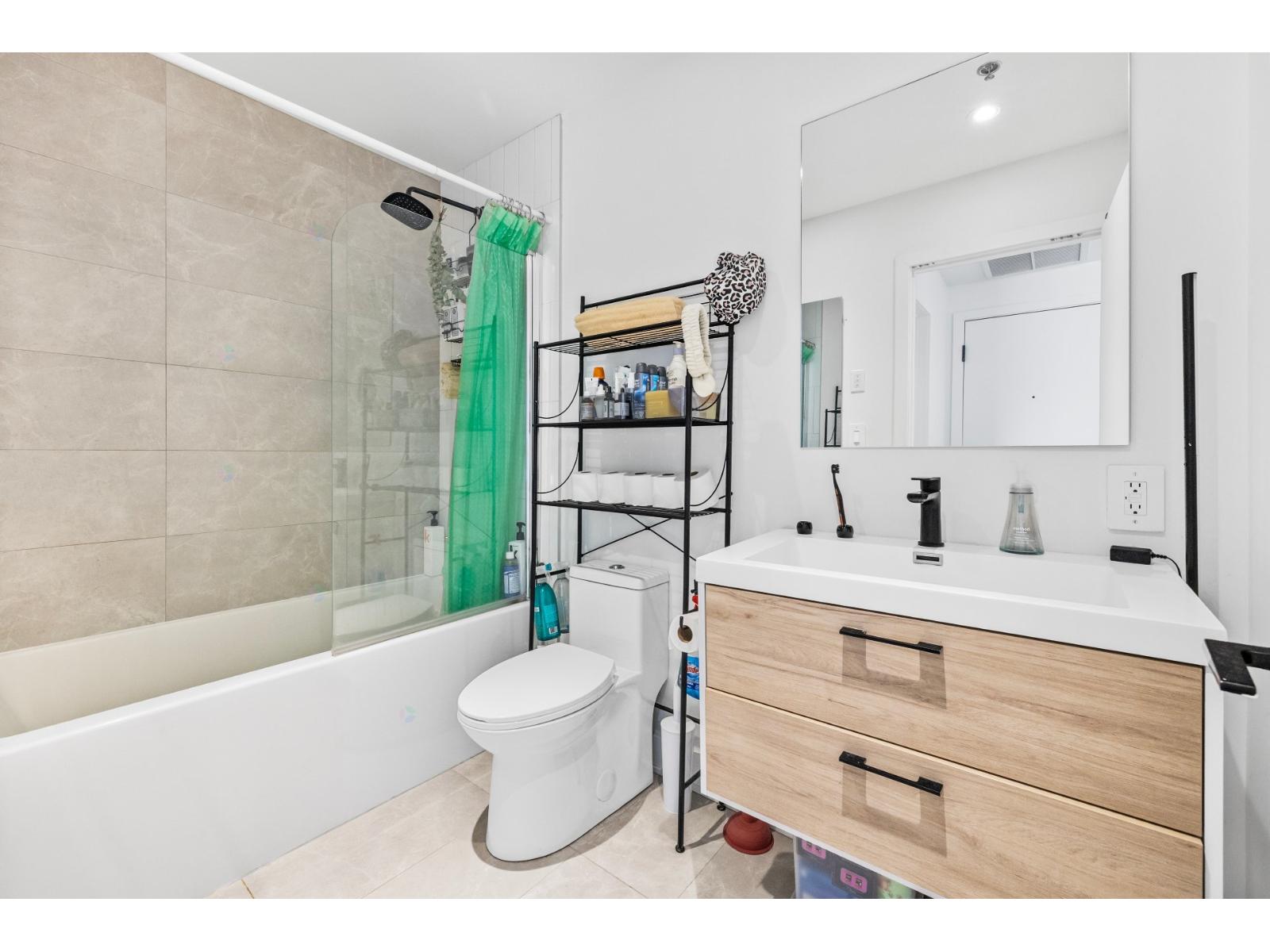 1150 Av. Thérèse-lavoie-roux, #630 Property Photo 15