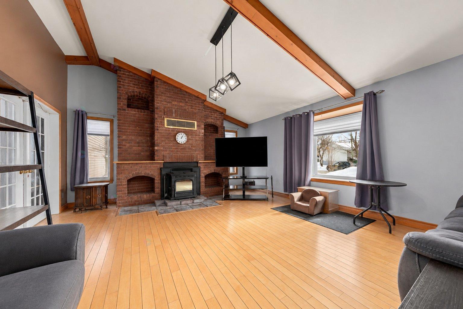 6671 Ch. Forest Property Photo 4