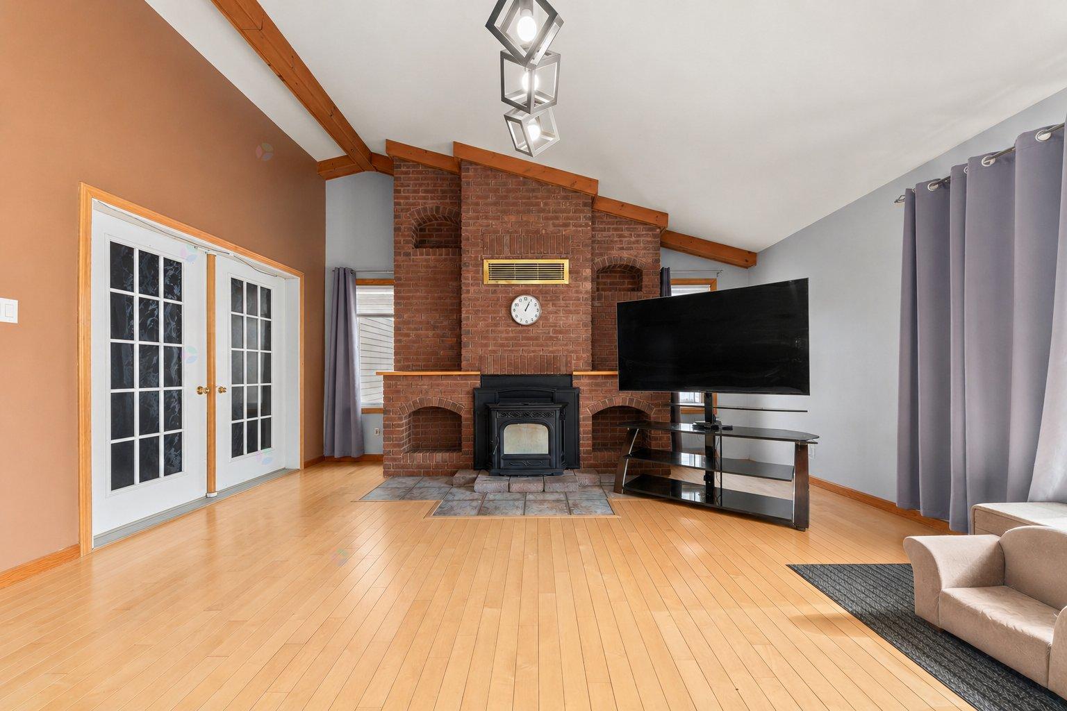 6671 Ch. Forest Property Photo 5