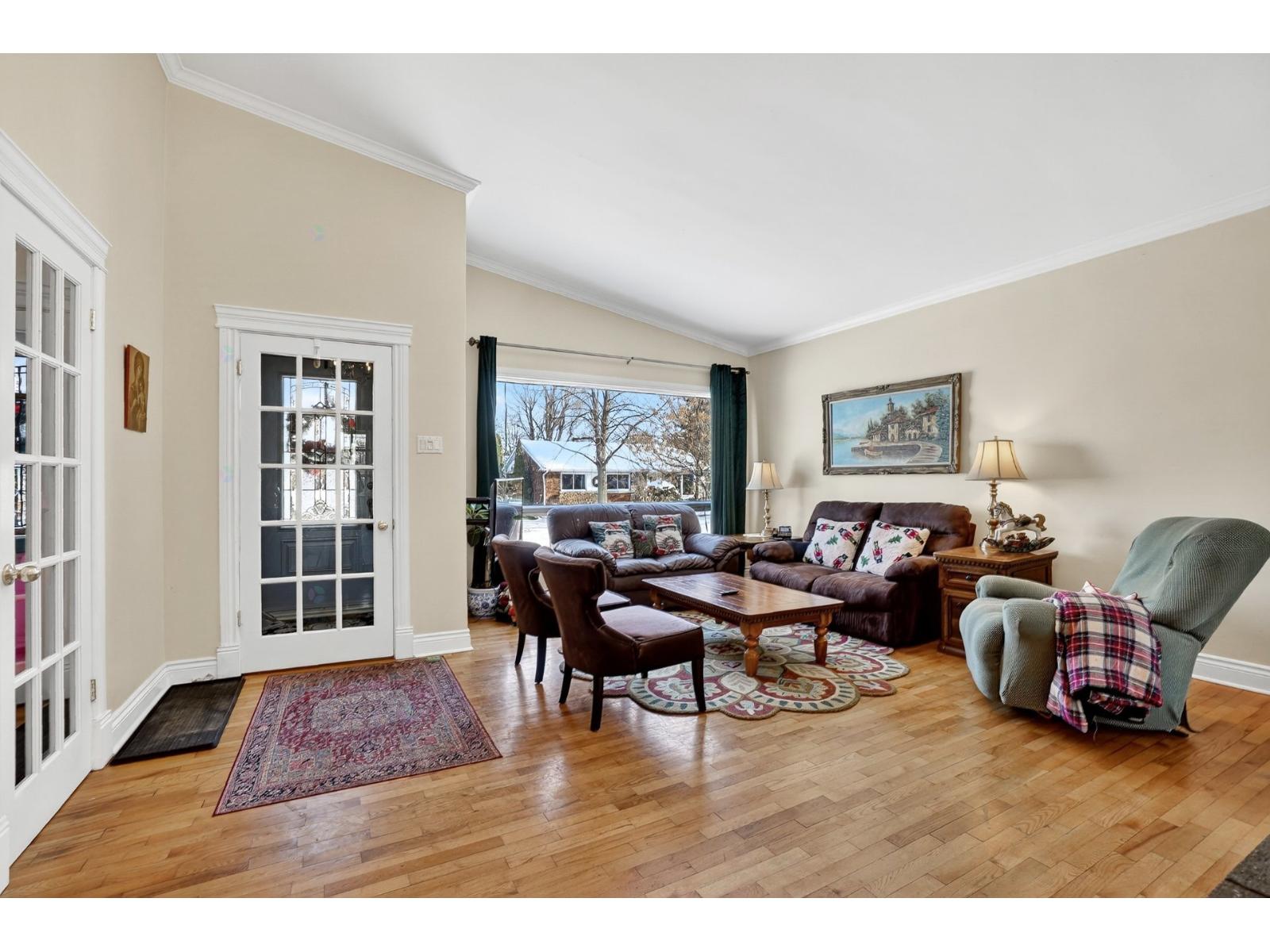 4 Ch. Du Mistral Property Photo 4