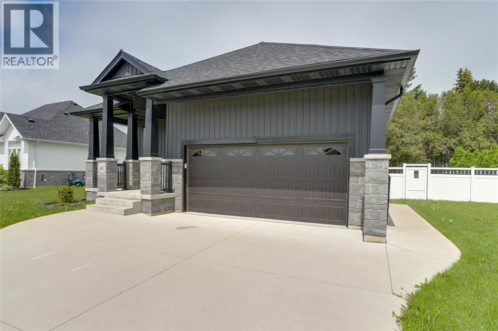 41 Sleepy Meadow Drive Property Photo 3