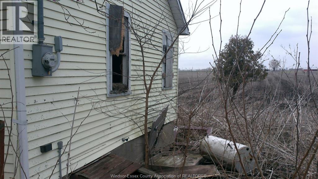 1817 Mersea Rd E Property Photo 2