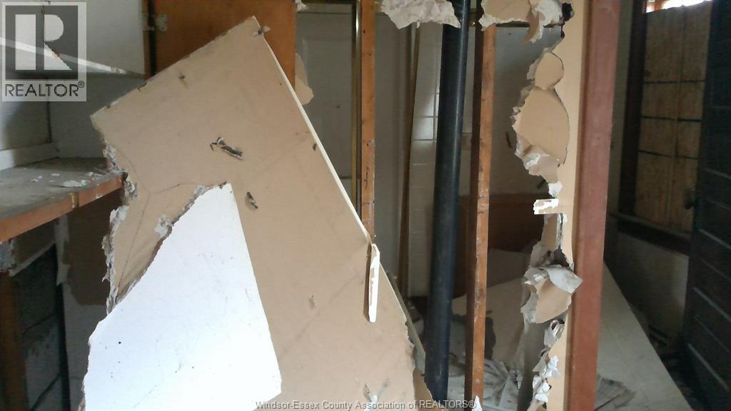 1817 Mersea Rd E Property Photo 12