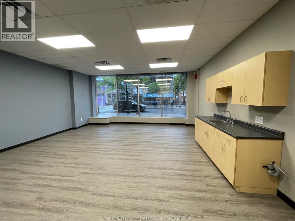 500 Ouellette Avenue Property Photo 4