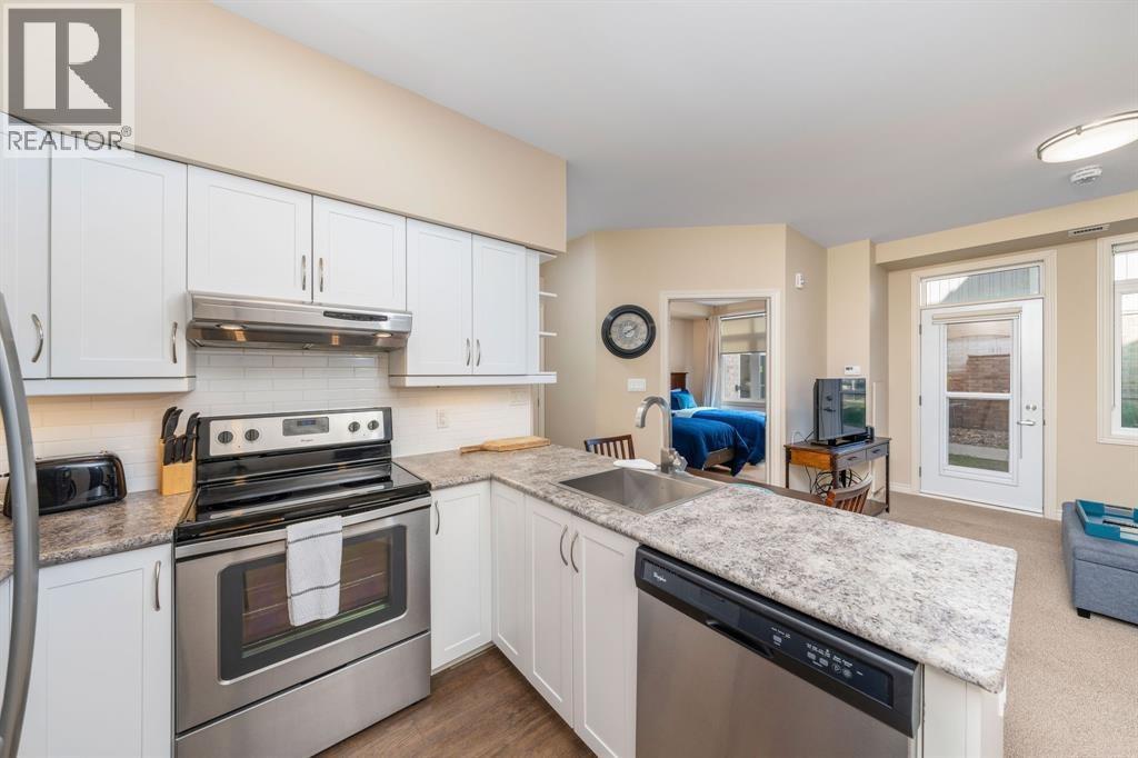 180 Bunker Avenue Unit# 2br Property Photo 6