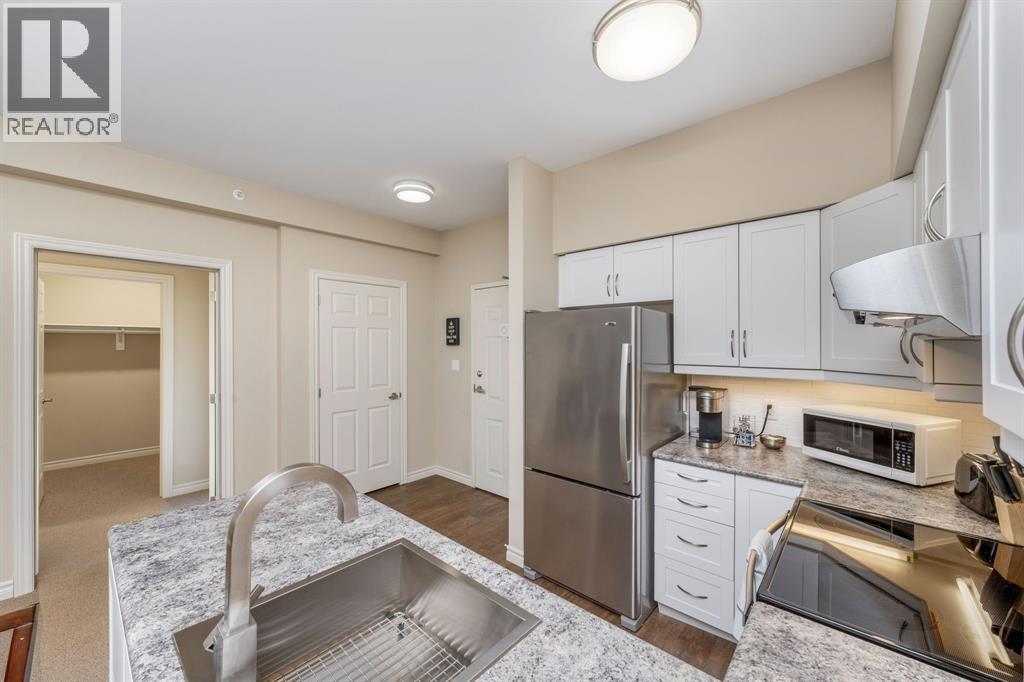 180 Bunker Avenue Unit# 2br Property Photo 8