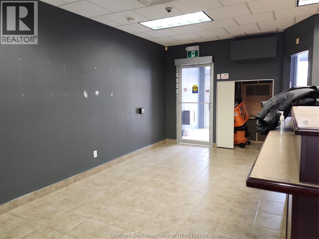 1789 Longwoods Road Property Photo 3