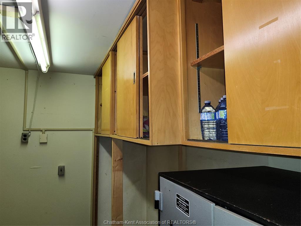 1789 Longwoods Road Property Photo 8