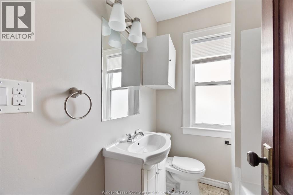 636-644 Partington Avenue Property Photo 20