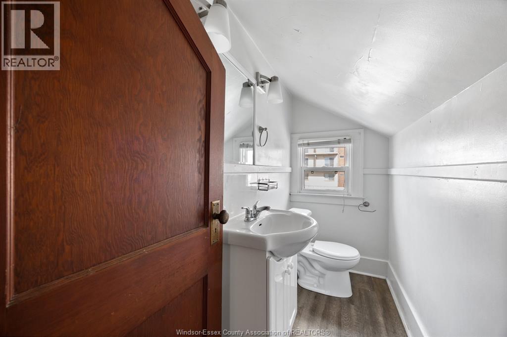 636-644 Partington Avenue Property Photo 26