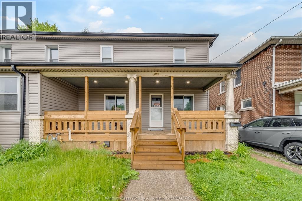 658 Tournier Property Photo 1