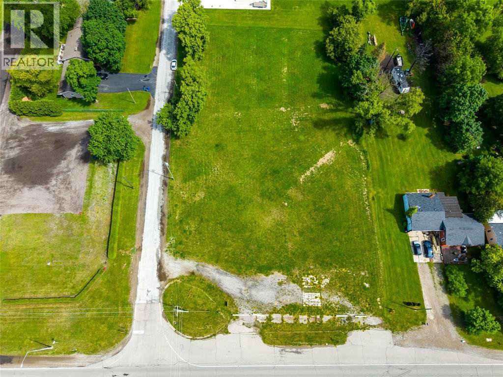 2104 London Line Property Photo 3
