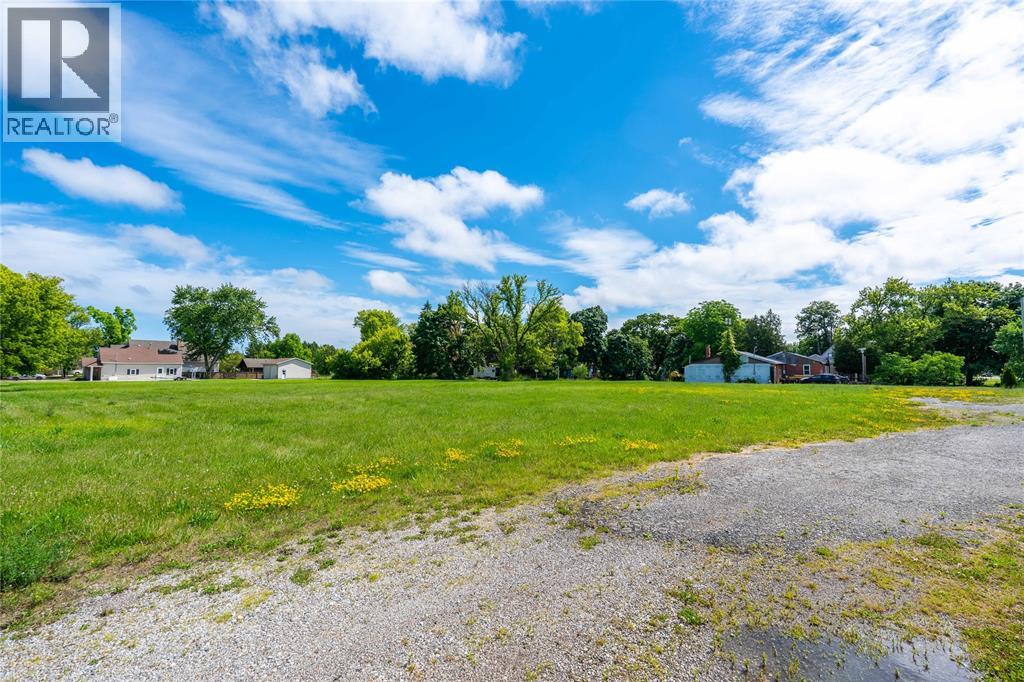 2104 London Line Property Photo 8