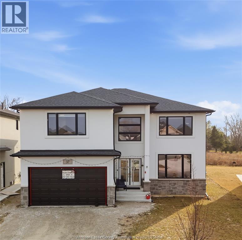 37 KINGSBRIDGE DRIVE