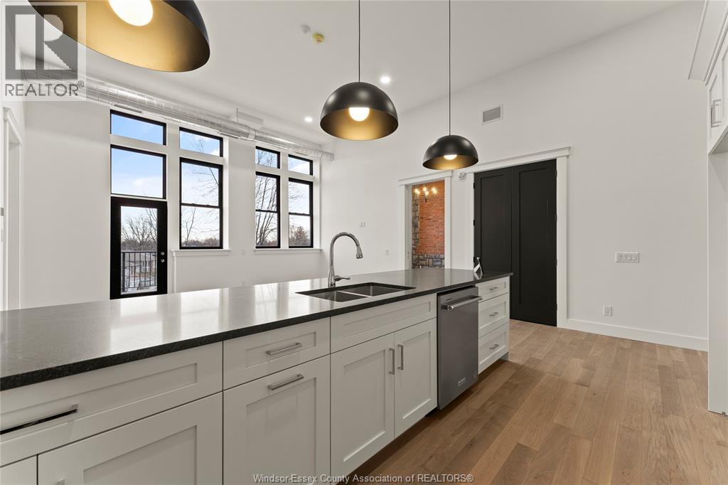 247 Brock Street Unit# 303 Property Photo 6