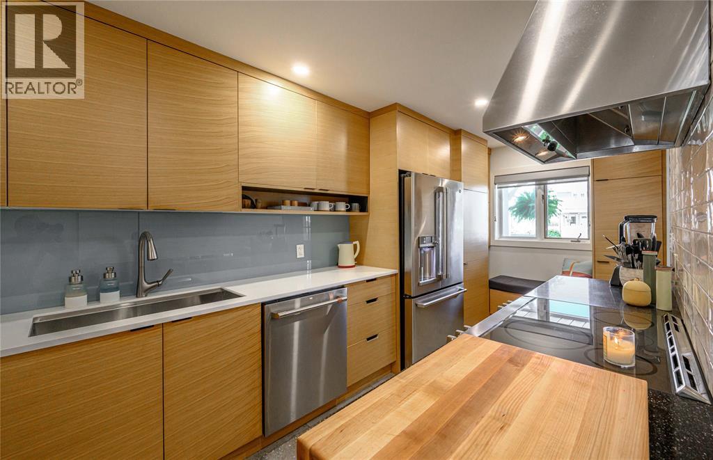1510 Venetian Boulevard Unit# M-32 Property Photo 8