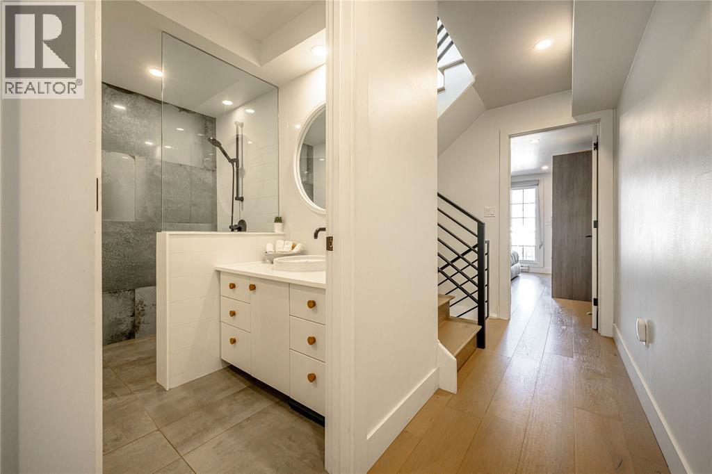1510 Venetian Boulevard Unit# M-32 Property Photo 25