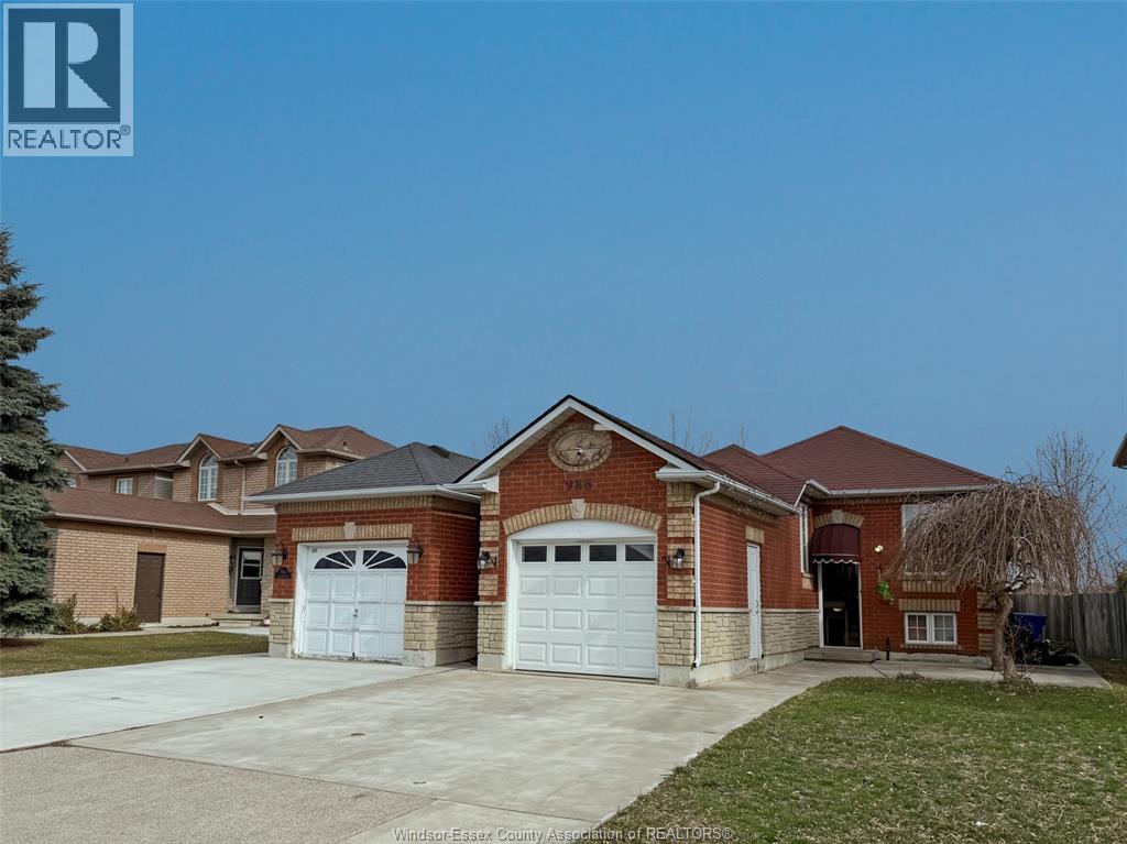 986 LEMONWOOD CRESCENT