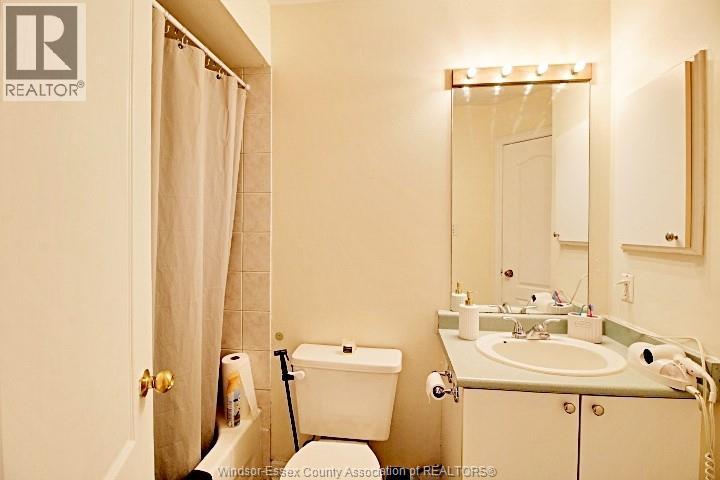 986 Lemonwood Crescent Property Photo 8