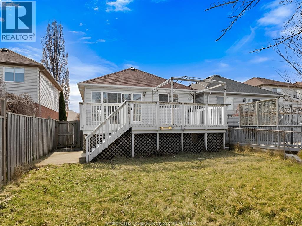 986 Lemonwood Crescent Property Photo 15