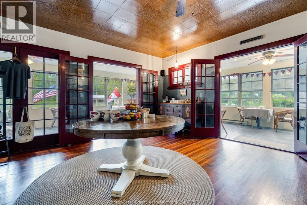 1060 East West Road Property Photo 8
