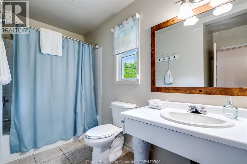 1060 East West Road Property Photo 26